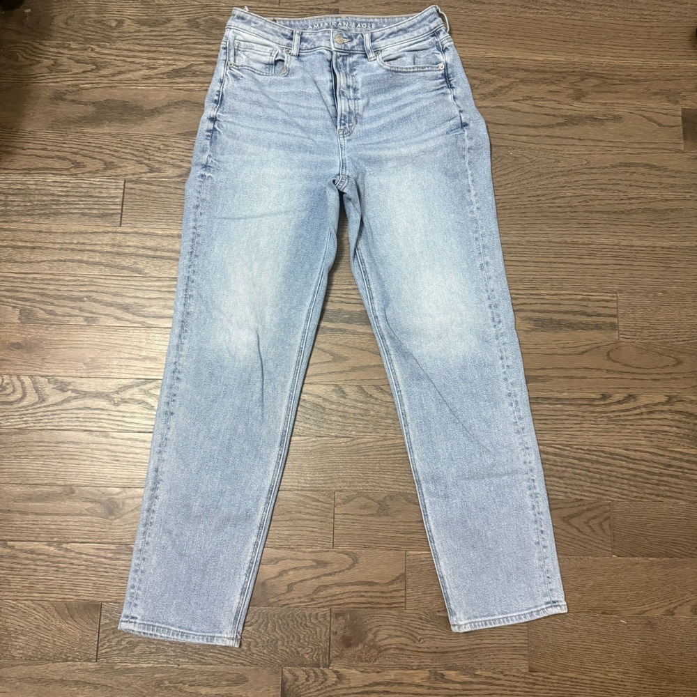 American Eagle Mom Straight Jeans Light Wash Blue Stretch Denim 8 Long 28x29